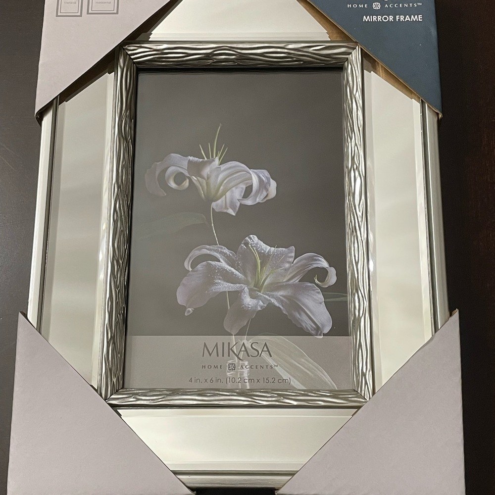 MIKASA mirror picture frame